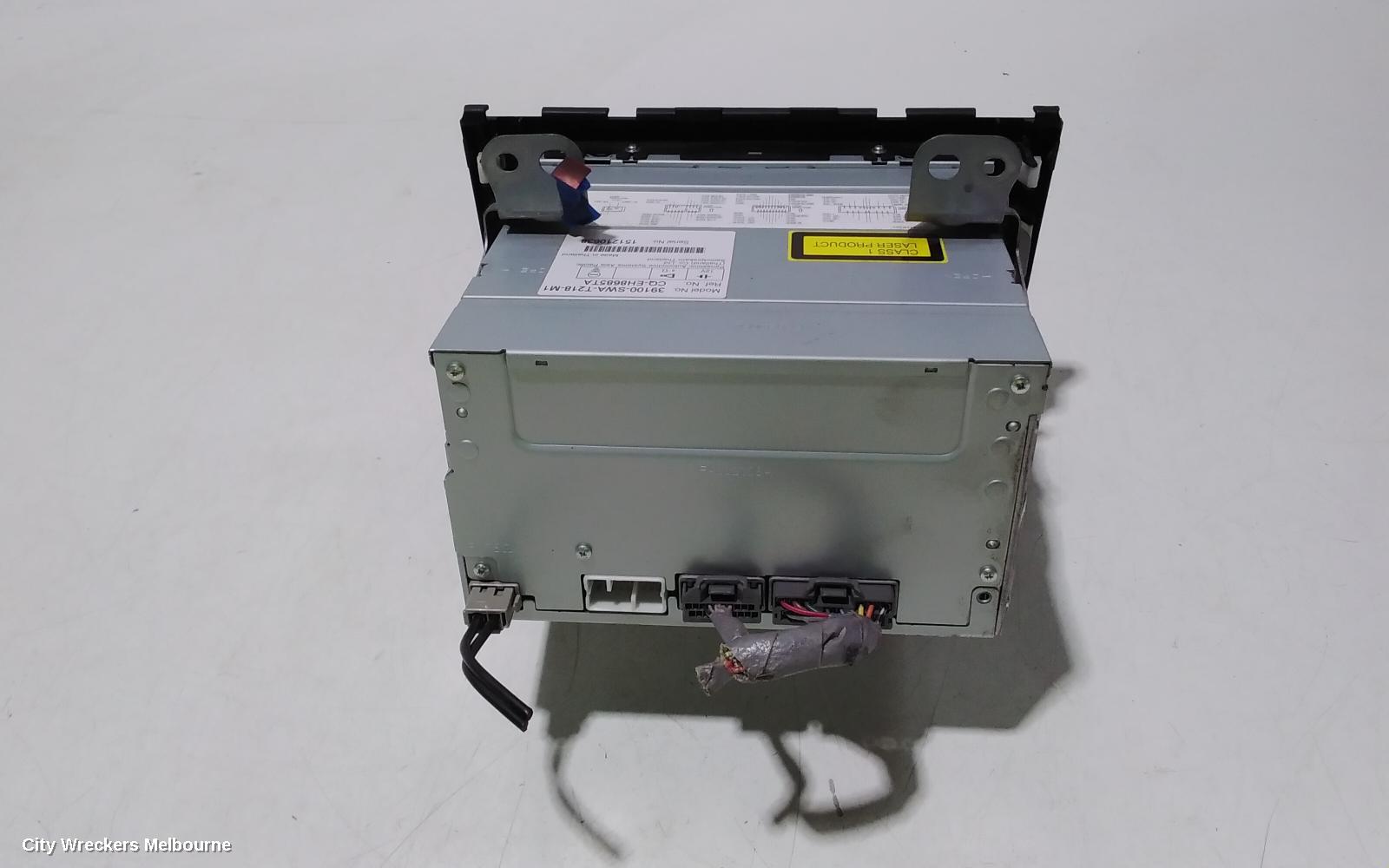 HONDA CRV RADIO/CD/DVD/SAT/TV, CD STACKER - 6 DISC IN DASH, RE, 03/2007 - 10/2012
