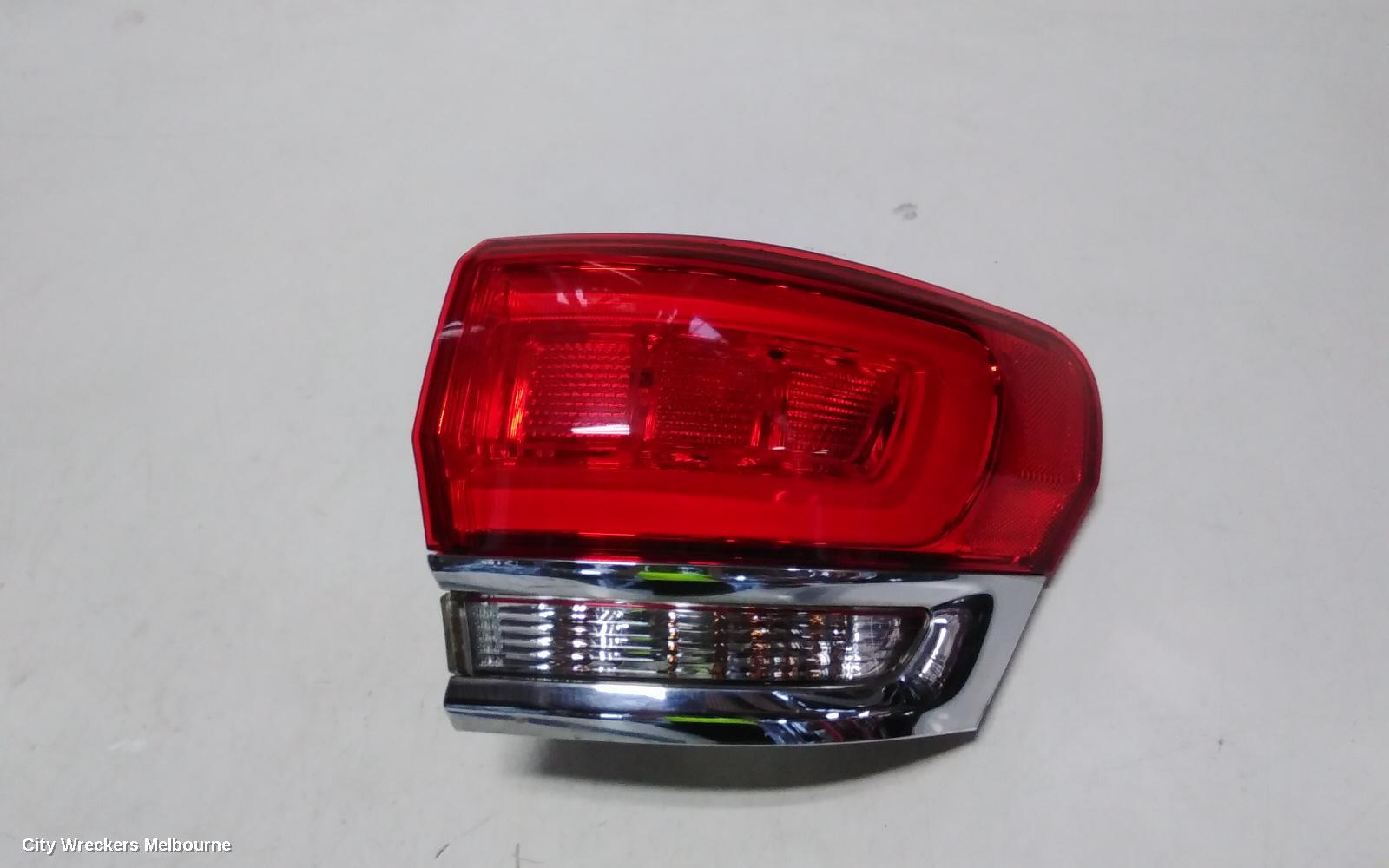 JEEP GRANDCHEROKEE RIGHT TAILLIGHT, WK, LAREDO/OVERLAND/LIMITED, W/ CHROME BEZEL, 04/2013 ONWARDS