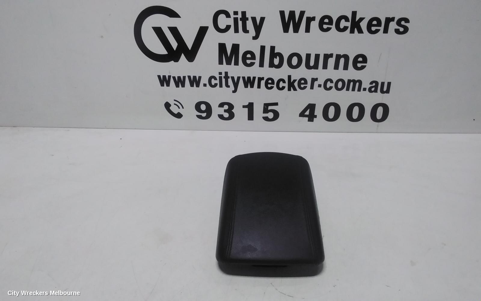 HYUNDAI TUCSON CONSOLE, CONSOLE LID ONLY, TL, W/ PARK BRAKE LEVER, 06/2015 - 01/2021