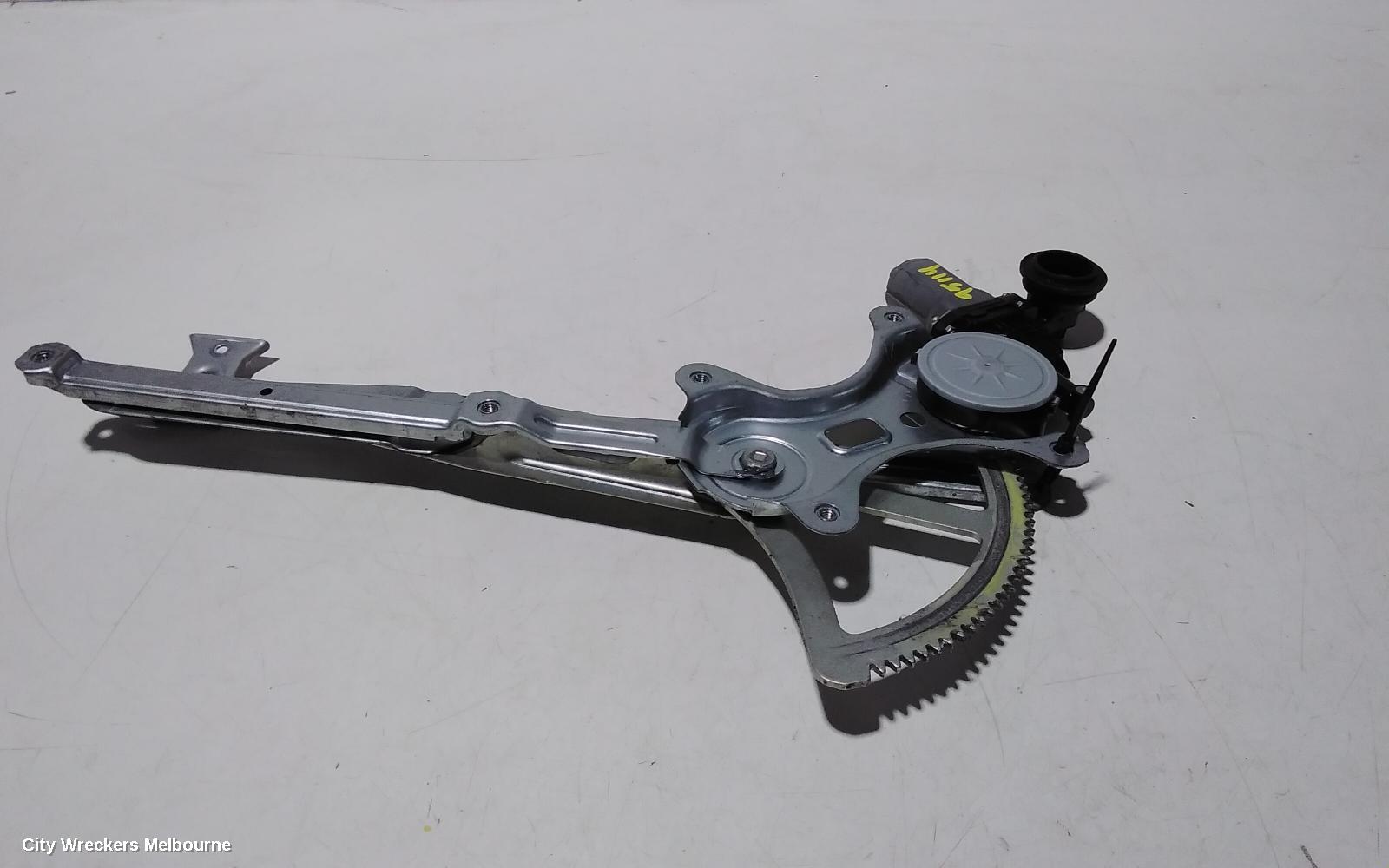 TOYOTA HIACE LEFT FRONT WINDOW REG/MOTOR, DOOR REG AND MOTOR ASSY, TRH/KDH, 03/2005 - 04/2019