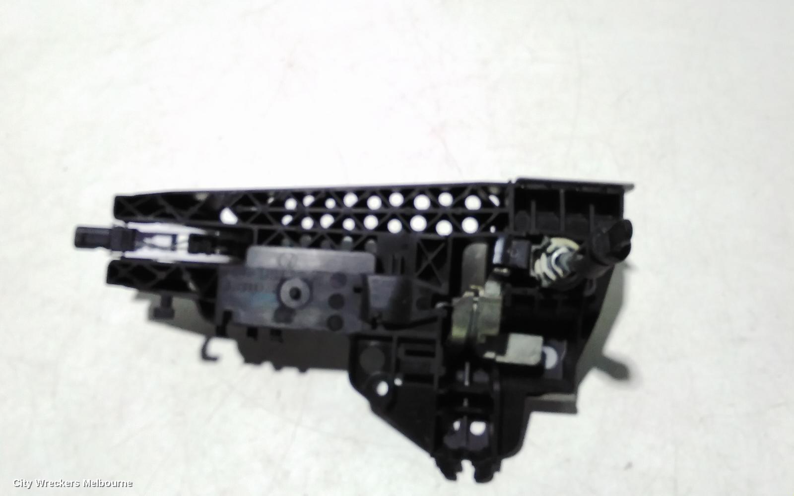 HYUNDAI VELOSTER DOOR HANDLE, OUTER, RH FRONT, NON SENSOR TYPE, FS, 02/2012 - 02/2018