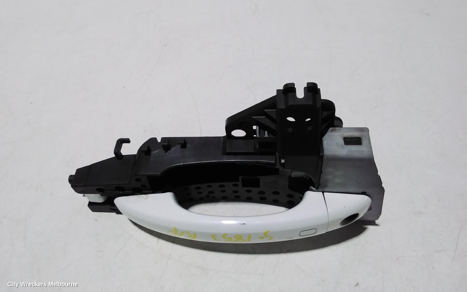 HYUNDAI VELOSTER DOOR HANDLE, OUTER, RH FRONT, NON SENSOR TYPE, FS, 02/2012 - 02/2018