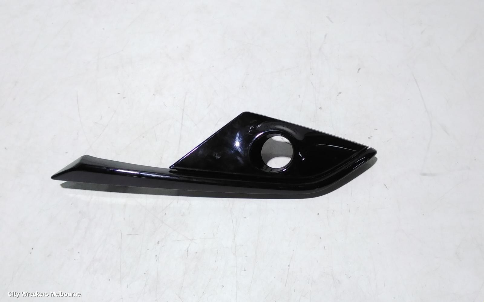 MAZDA CX3 LEFT INDICATOR/FOG/SIDE, BUMPER FOGLAMP, DK, 06/2018 ONWARDS