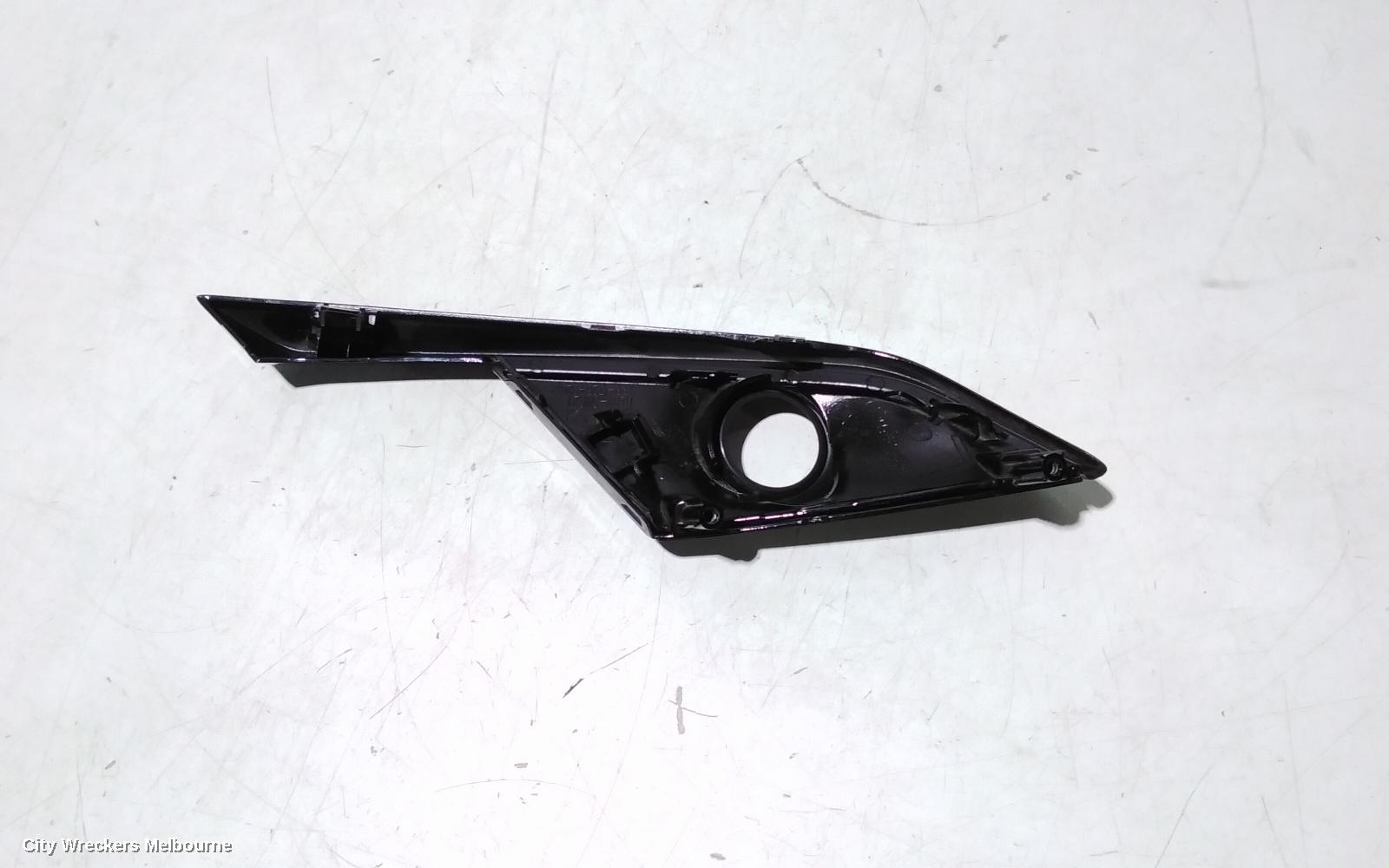 MAZDA CX3 LEFT INDICATOR/FOG/SIDE, BUMPER FOGLAMP, DK, 06/2018 ONWARDS