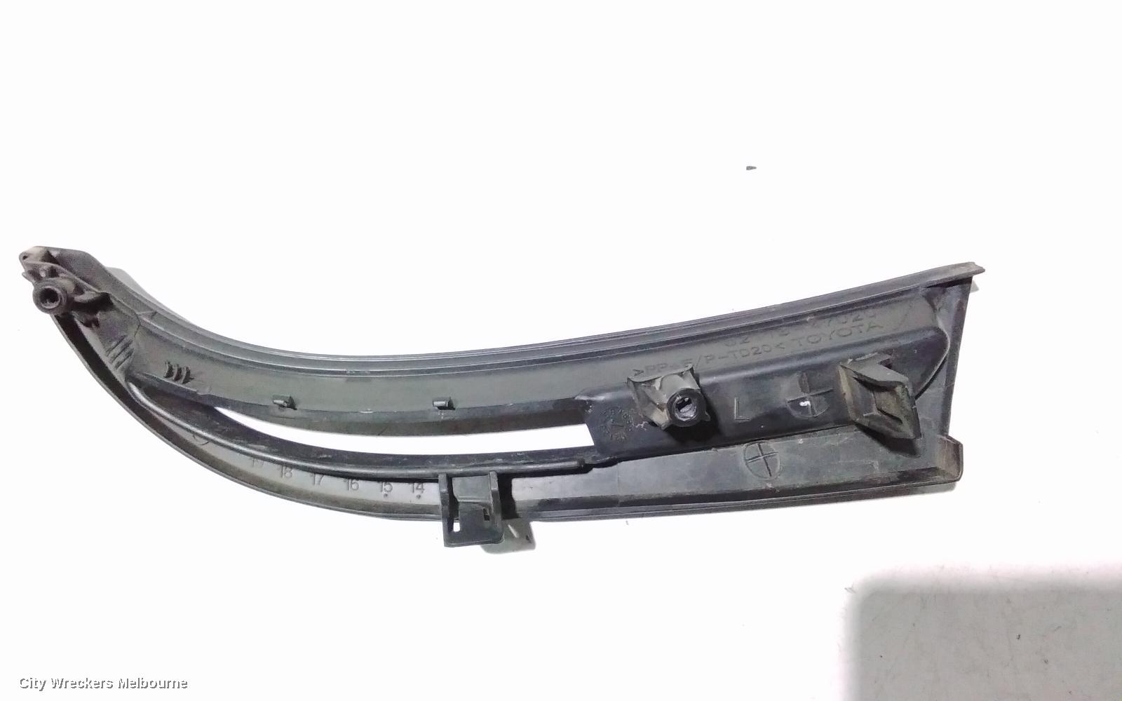 TOYOTA PRIUS LEFT INDICATOR/FOG/SIDE, ZVW40R, PRIUS V, BUMPER FLASHER, 05/2012 - 05/2015