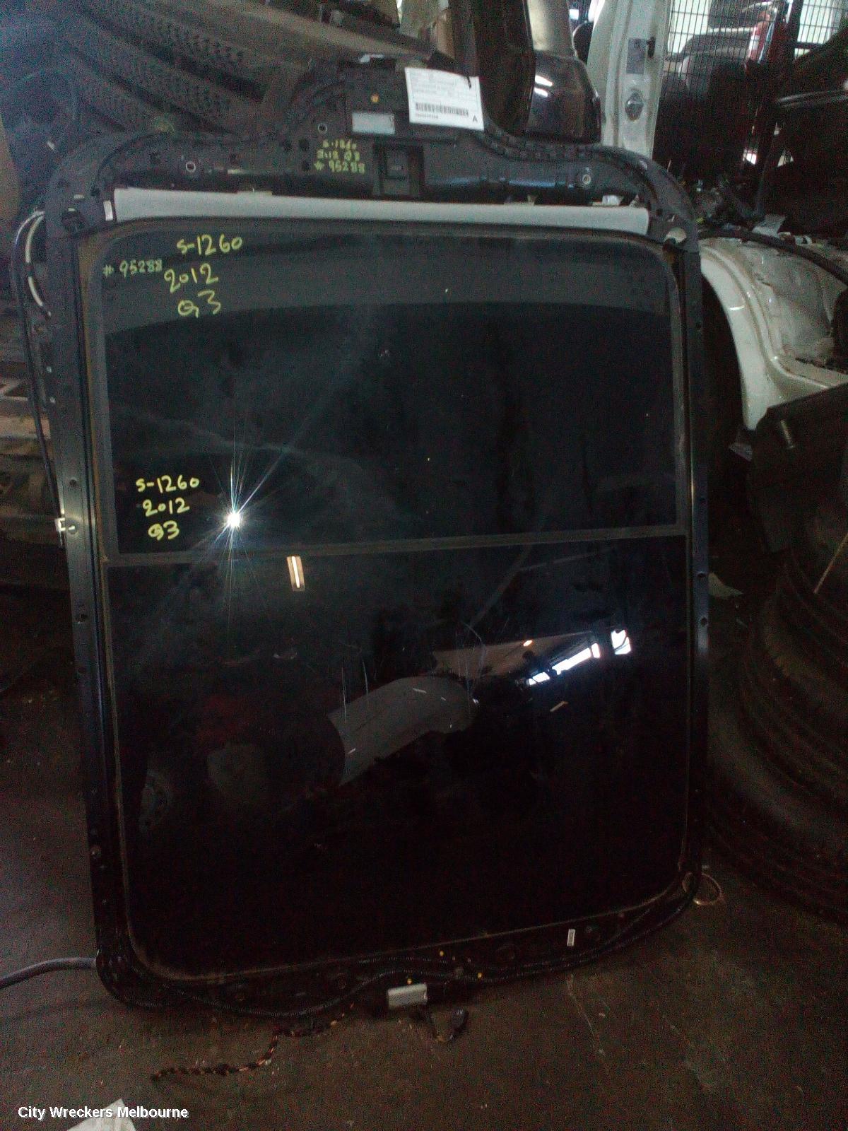 AUDI Q3 ROOF GLASS/SUNROOF/T, DUAL GLASS SUNROOF, 8U, 03/2012 - 12/2018