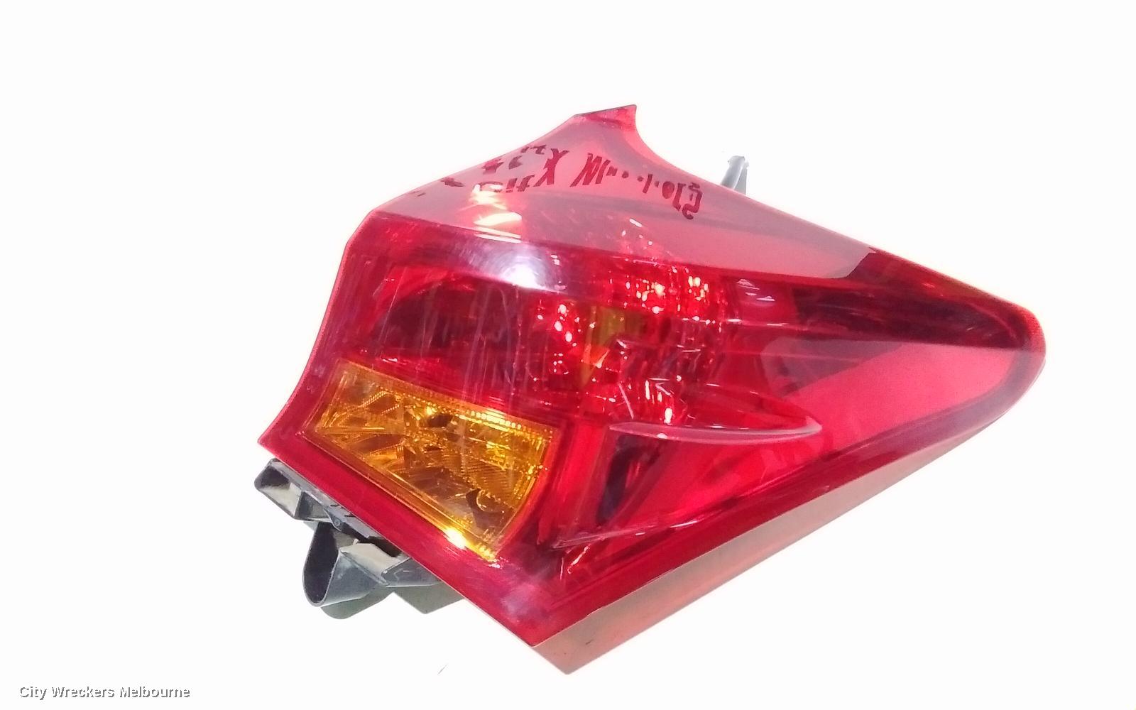 TOYOTA COROLLA RIGHT TAILLIGHT, ZRE182R/ZWE186R, HATCH, 10/2012 - 03/2015