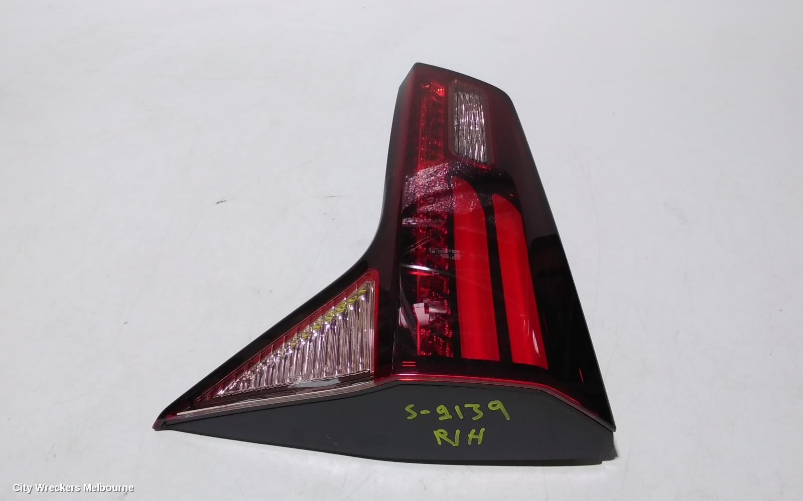 HONDA HRV REAR GARNISH, TAILGATE LAMP (RH SIDE), RU5, VTI-S/VTI-L, OPTICAL GUIDE TYPE, 12/2014 - 06/2018