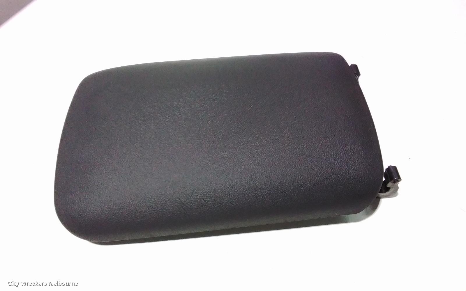 HOLDEN COMMODORE CONSOLE, VF, 05/2013 - 12/2017
