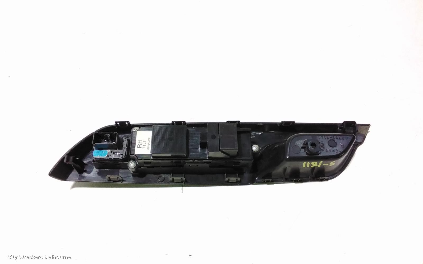 SUZUKI SWIFT PWR DR WIND SWITCH, RH FRONT (MASTER SWITCH), RS415/RS416, 09/2004 - 02/2011