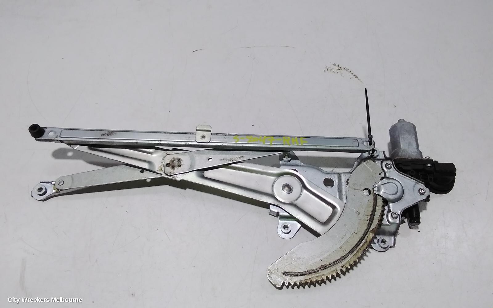 SUZUKI SWIFT RIGHT FRONT WINDOW REG/MOTOR, RS415/RS416, POWER, 09/2004 - 02/2011