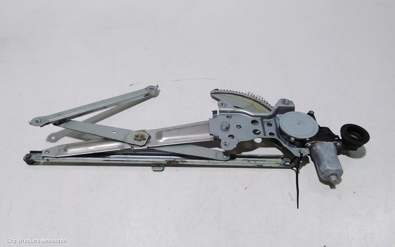 SUZUKI SWIFT RIGHT FRONT WINDOW REG/MOTOR, RS415/RS416, POWER, 09/2004 - 02/2011