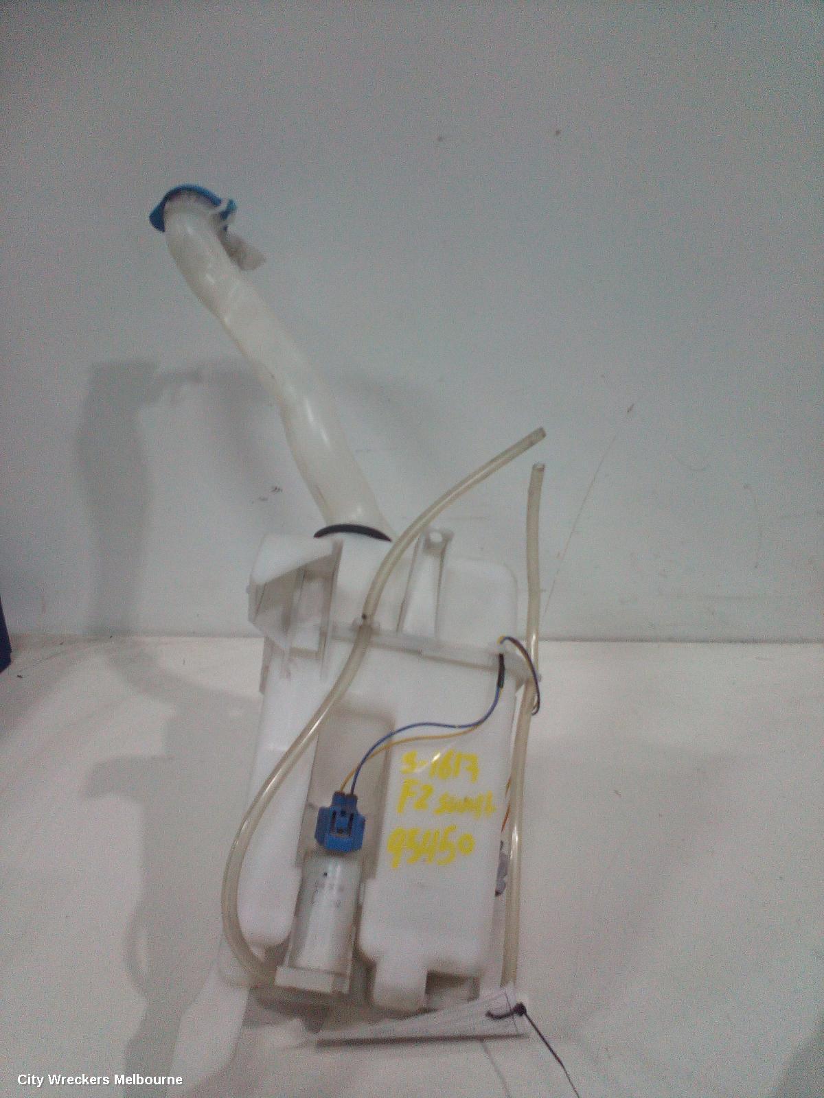 SUZUKI SWIFT WASHER BOTTLE, FZ, NON H/LAMP WASHER (RH SIDE), 08/2010 - 03/2017