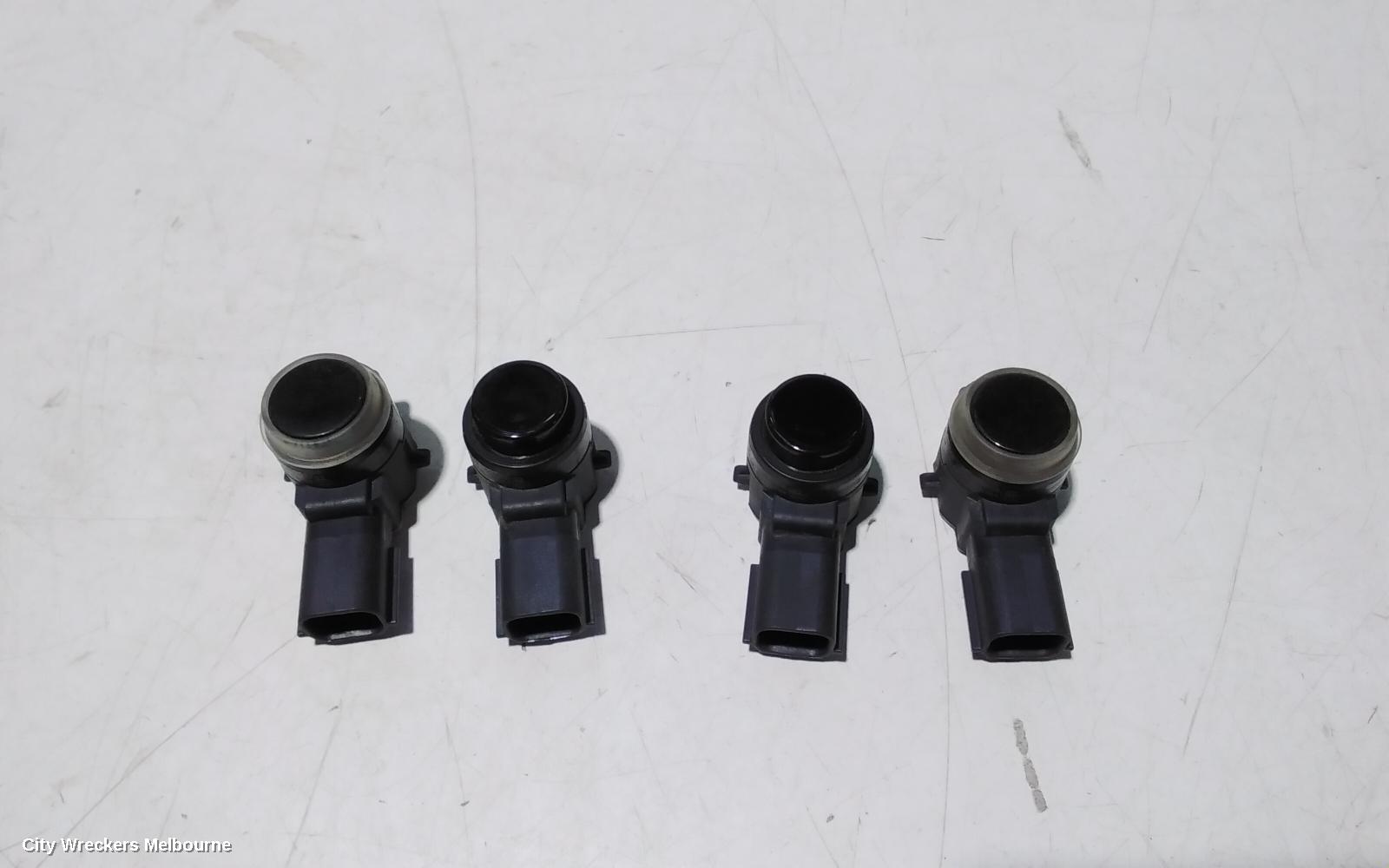HOLDEN COMMODORE, VF, 05/2013 - 12/2017, CRUSH SENSOR  SET: 95498