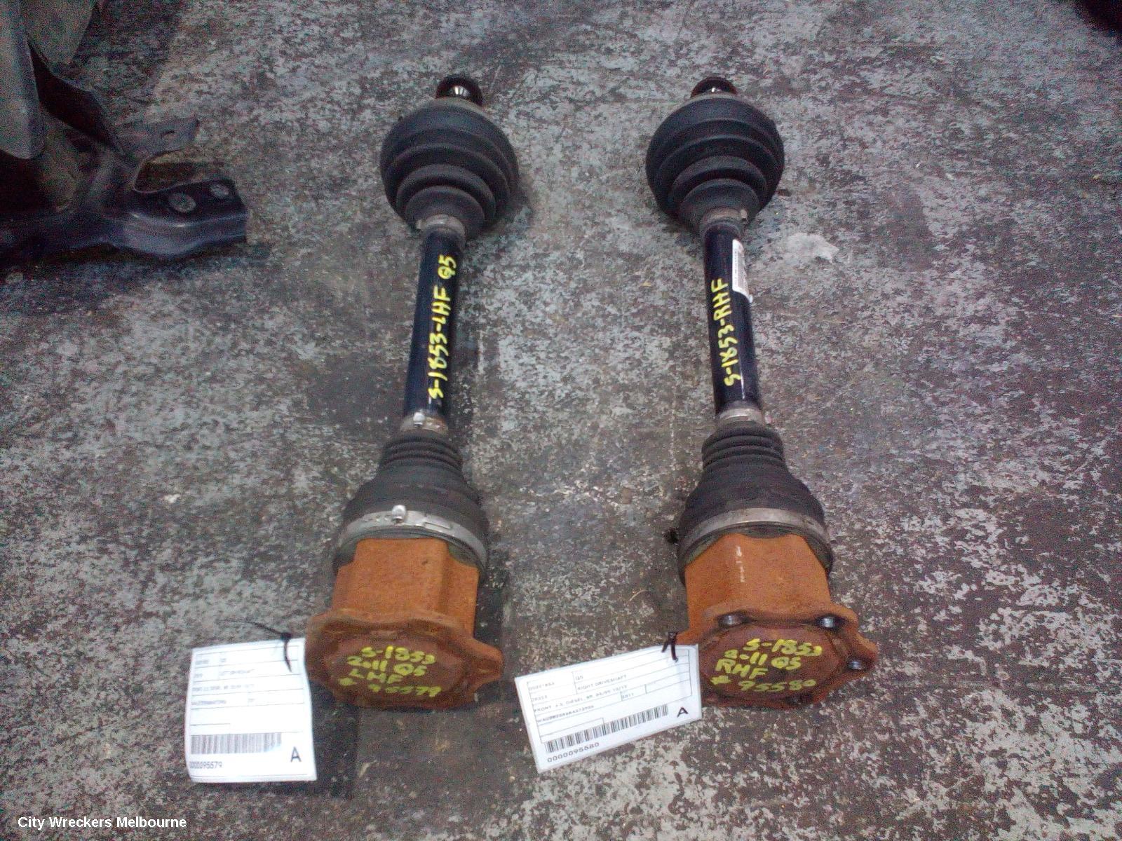 AUDI Q5 RIGHT DRIVESHAFT, FRONT, 3.0, DIESEL, 8R, 03/2009 - 10/2012
