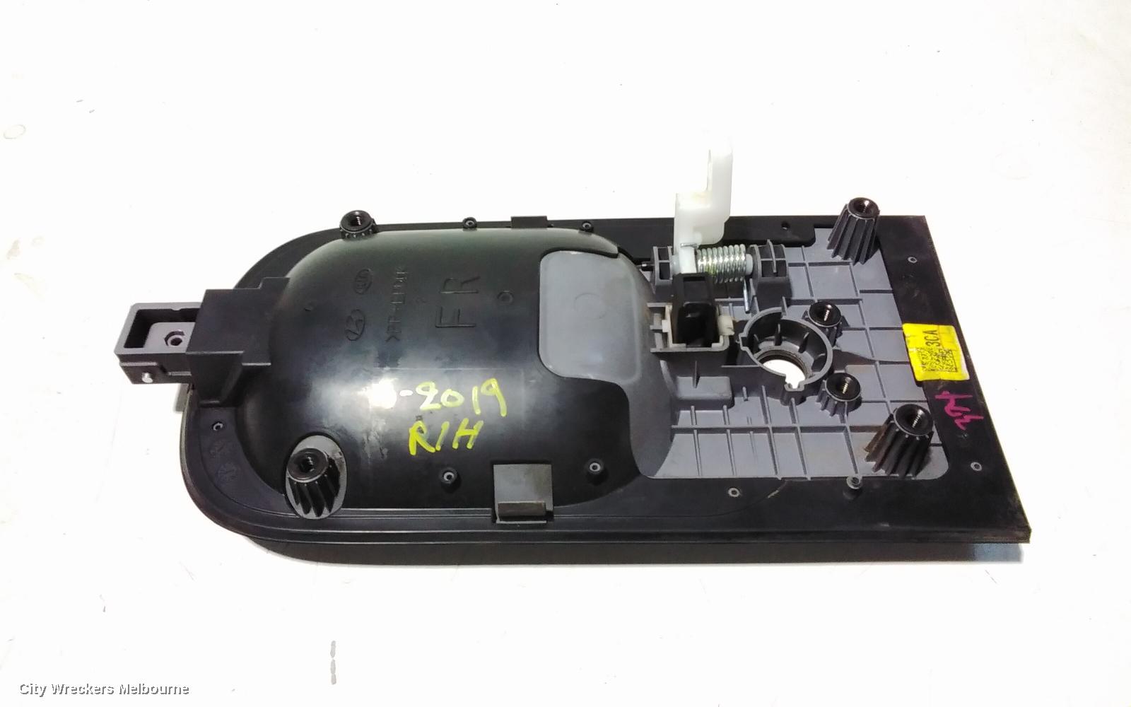 HYUNDAI ILOAD/IMAX DOOR HANDLE, OUTER, RH FRONT, BLACK, TQ, 11/2007 - 03/2021