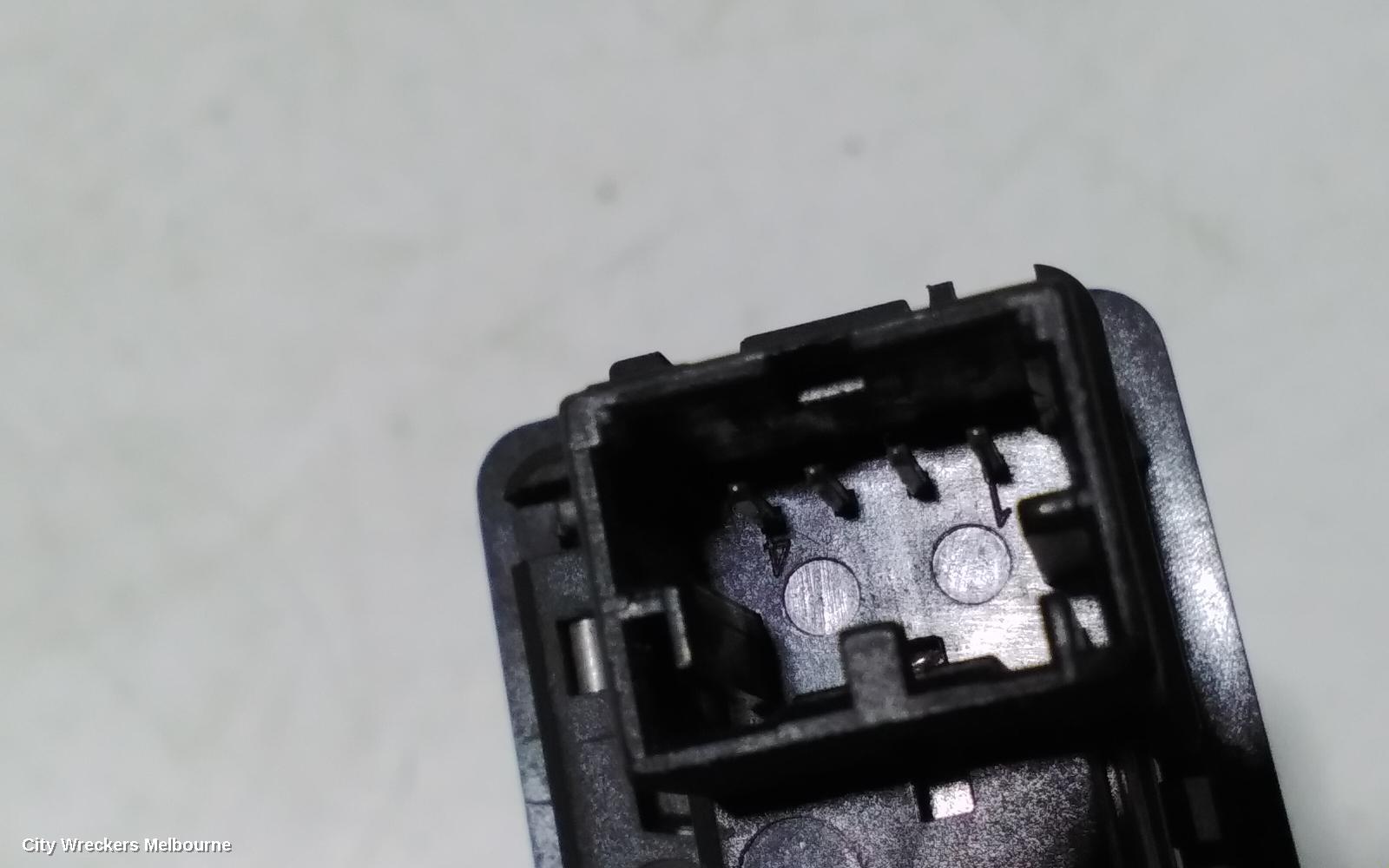 AUDI Q5, 8R, 12/2008 - 01/2017, 3D0-959-831-D TAILGATE RELEASE SWITCH: 95626