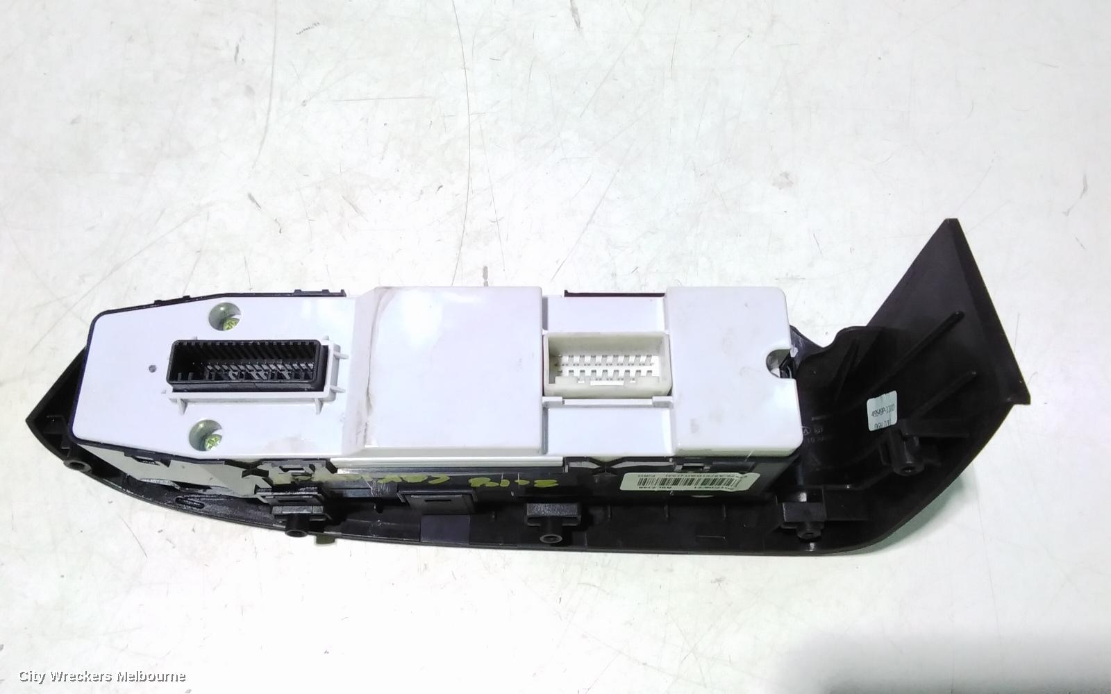 KIA CARNIVAL/GRAND CARNIVAL PWR DR WIND SWITCH, RH FRONT (MASTER SWITCH), NON AUTO FOLD MIRROR SWITCH & FRONT ONLY AUTO WINDOW SWITCH, YP, 02/2015 - 10/2020