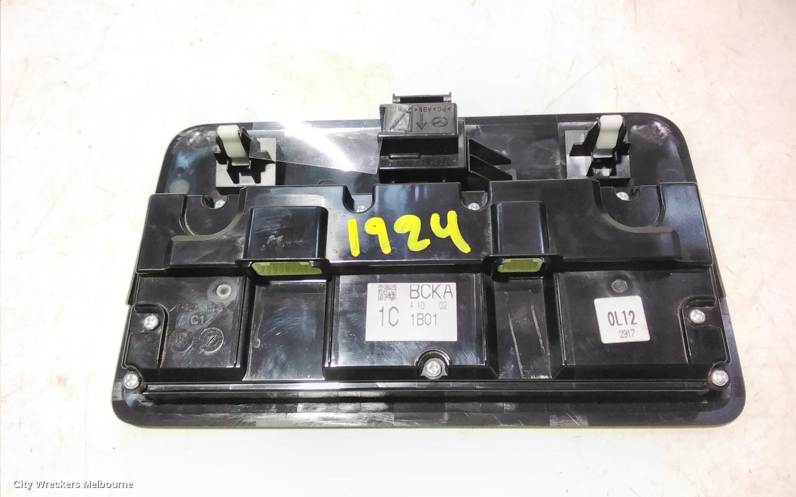 MAZDA 3 COURTESY LIGHT, BP, FRONT, NON SUNGLASS HOLDER TYPE, BLACK, 03/2019 ONWARDS