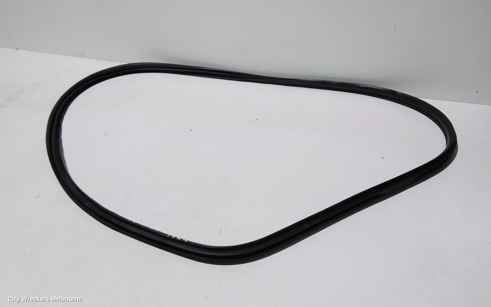 MAZDA 3 SEAL, LHF DOOR RUBBER ON THE BODY: 95643, BP, 03/2019 ONWARDS