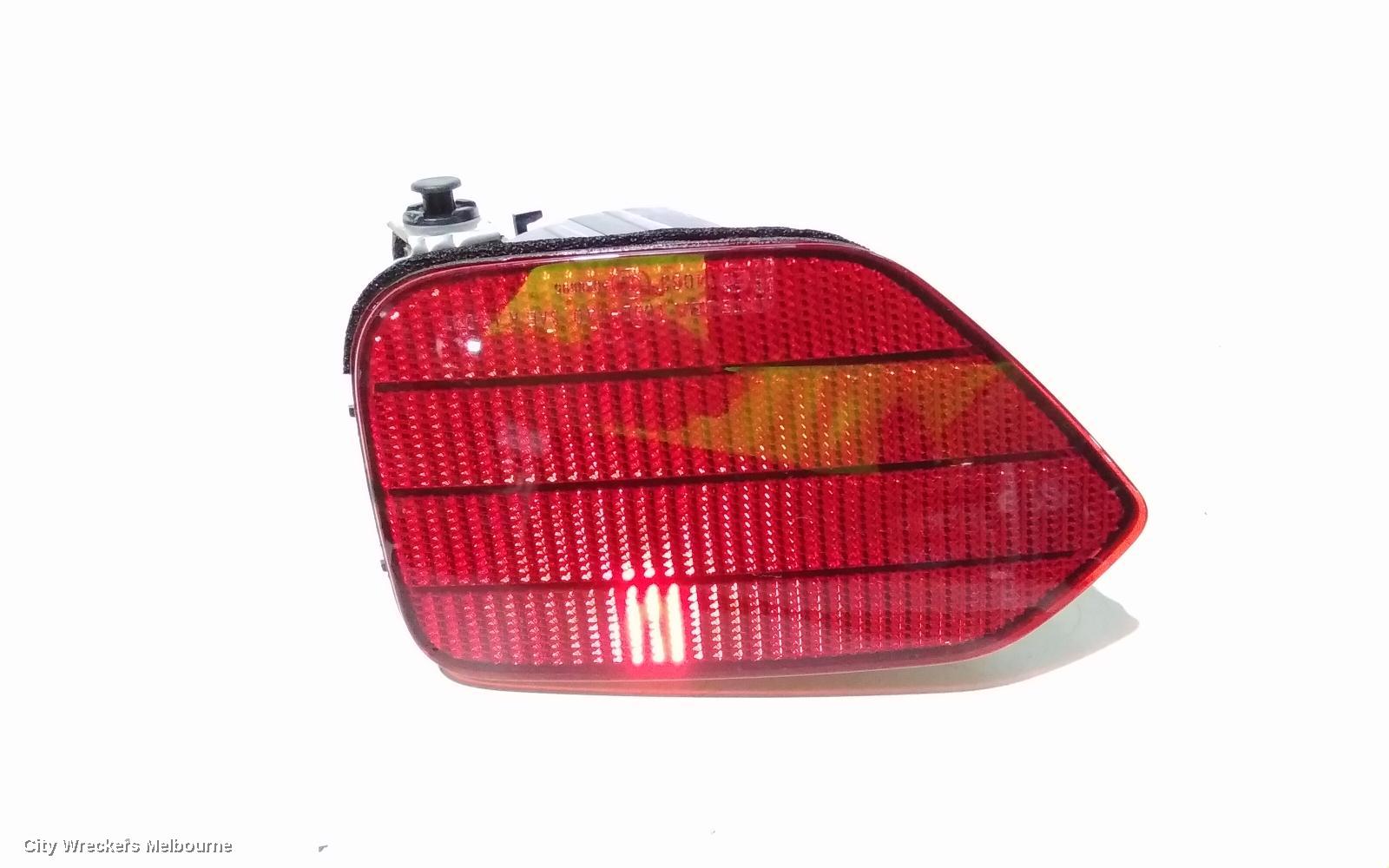 SUBARU OUTBACK RIGHT TAILLIGHT, 6TH GEN, BUMPER REFLECTOR, 08/2014 - 12/2020