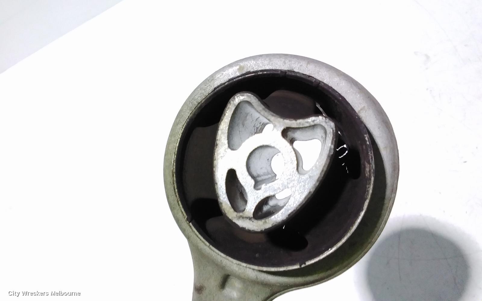 BMW 3 SERIES RIGHT FRONT LOWER CONTROL ARM, FRONT (CURVED), RWD, E90/E91/E92/E93, 03/2005 - 09/2013