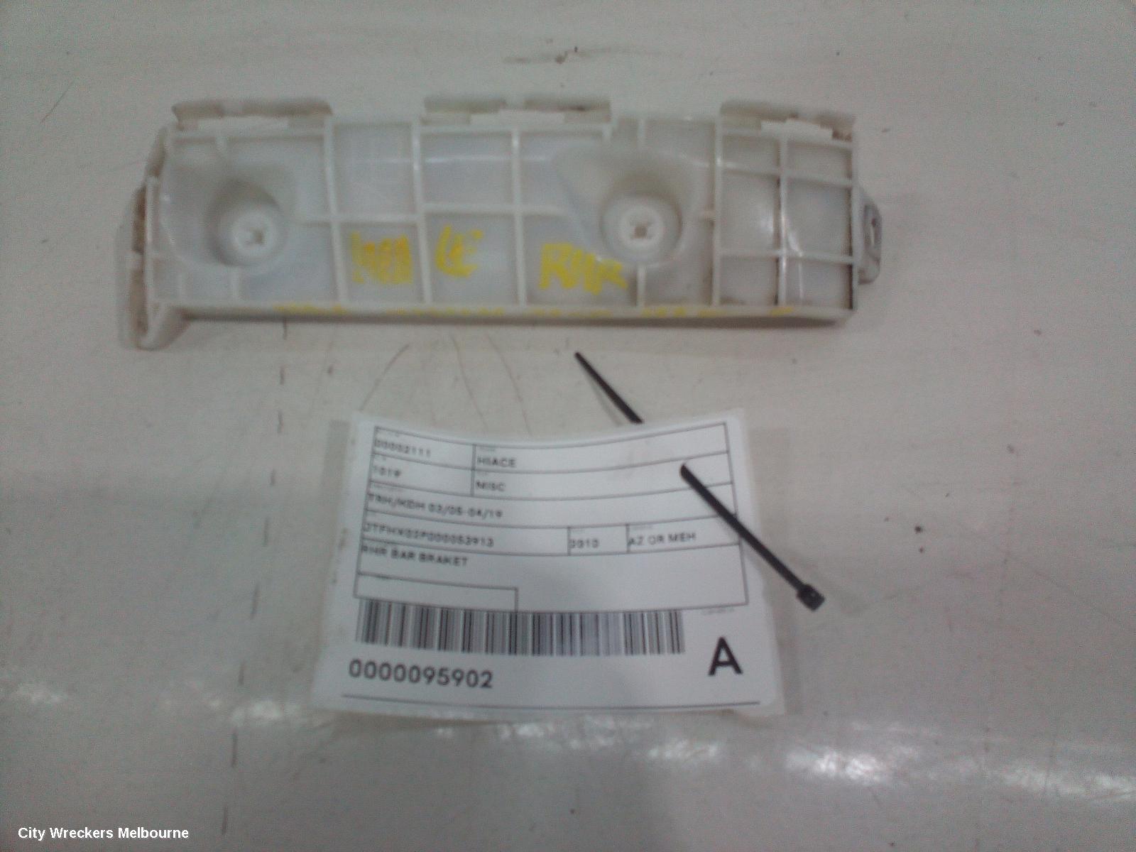 TOYOTA HIACE, TRH/KDH 03/2005 - 04/2019, RHR BAR BRAKET: 95902