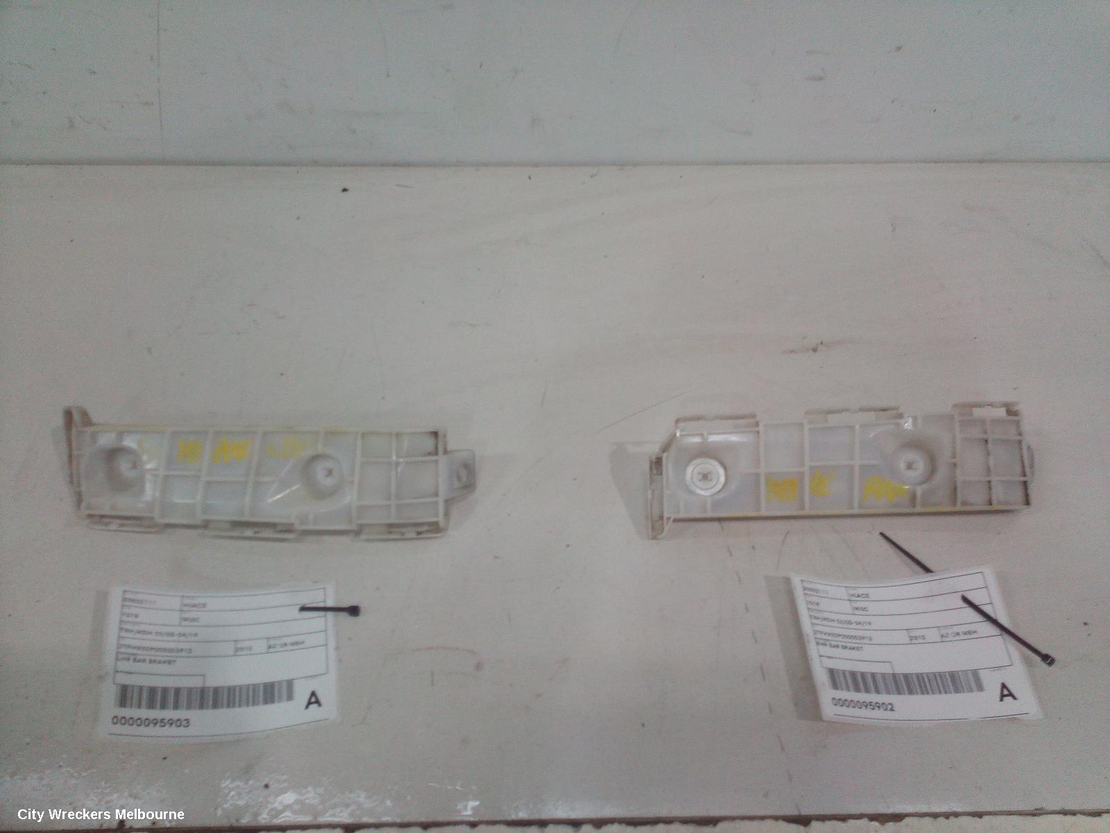 TOYOTA HIACE, TRH/KDH 03/2005 - 04/2019, RHR BAR BRAKET: 95902