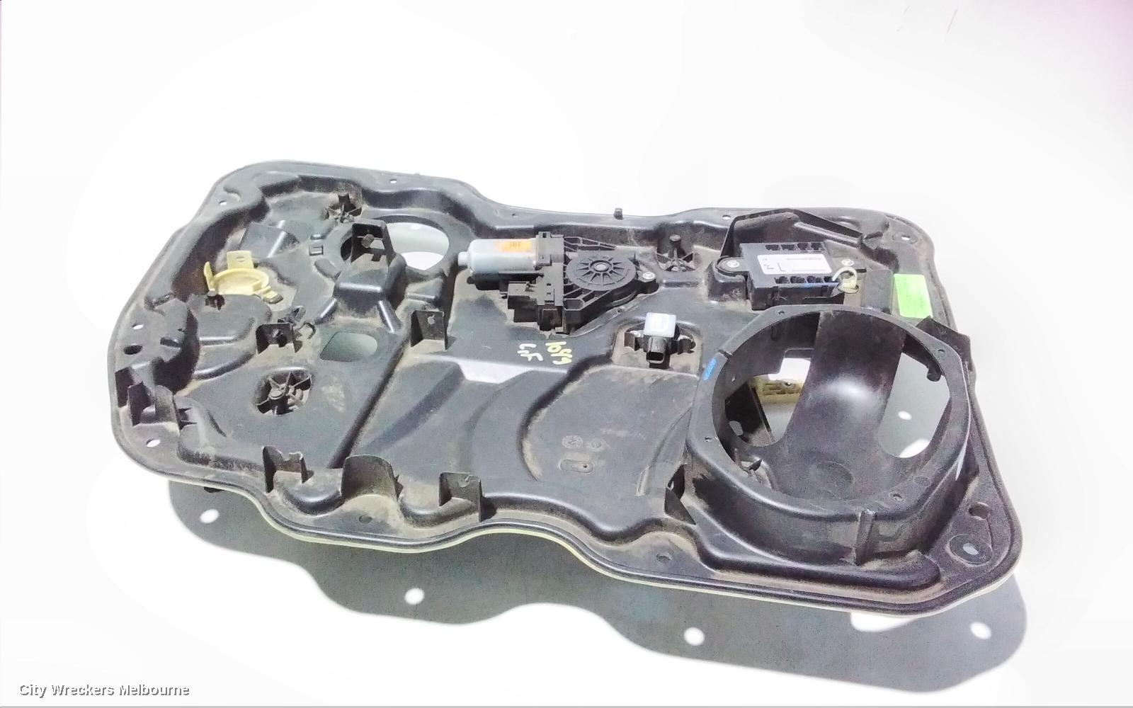 JEEP CHEROKEE LEFT FRONT WINDOW REG/MOTOR, KL, 02/2014 ONWARDS