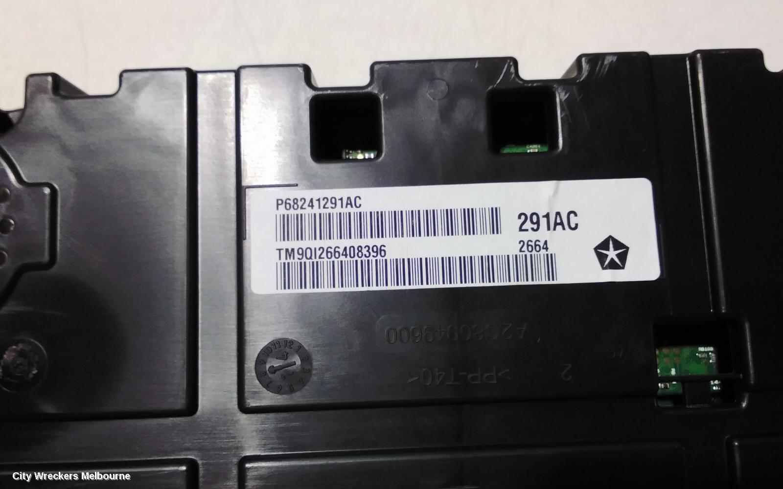 JEEP CHEROKEE INSTRUMENT CLUSTER, PETROL, 2.4/3.2, KL, SPORT/LONGITUDE/BLACKHAWK, 3.5IN DISPLAY TYPE, 02/2014 - 01/2017