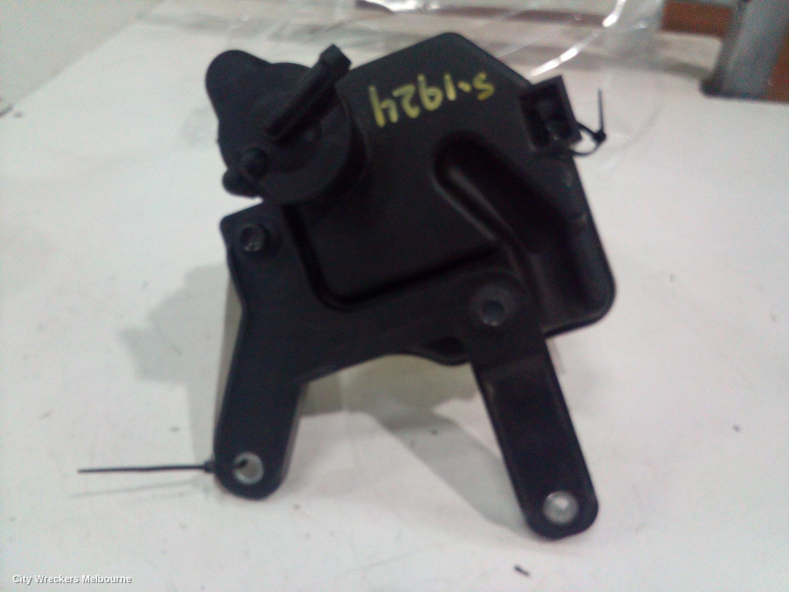 MAZDA 3 OVERFLOW BOTTLE, BP, 03/2019 ONWARDS