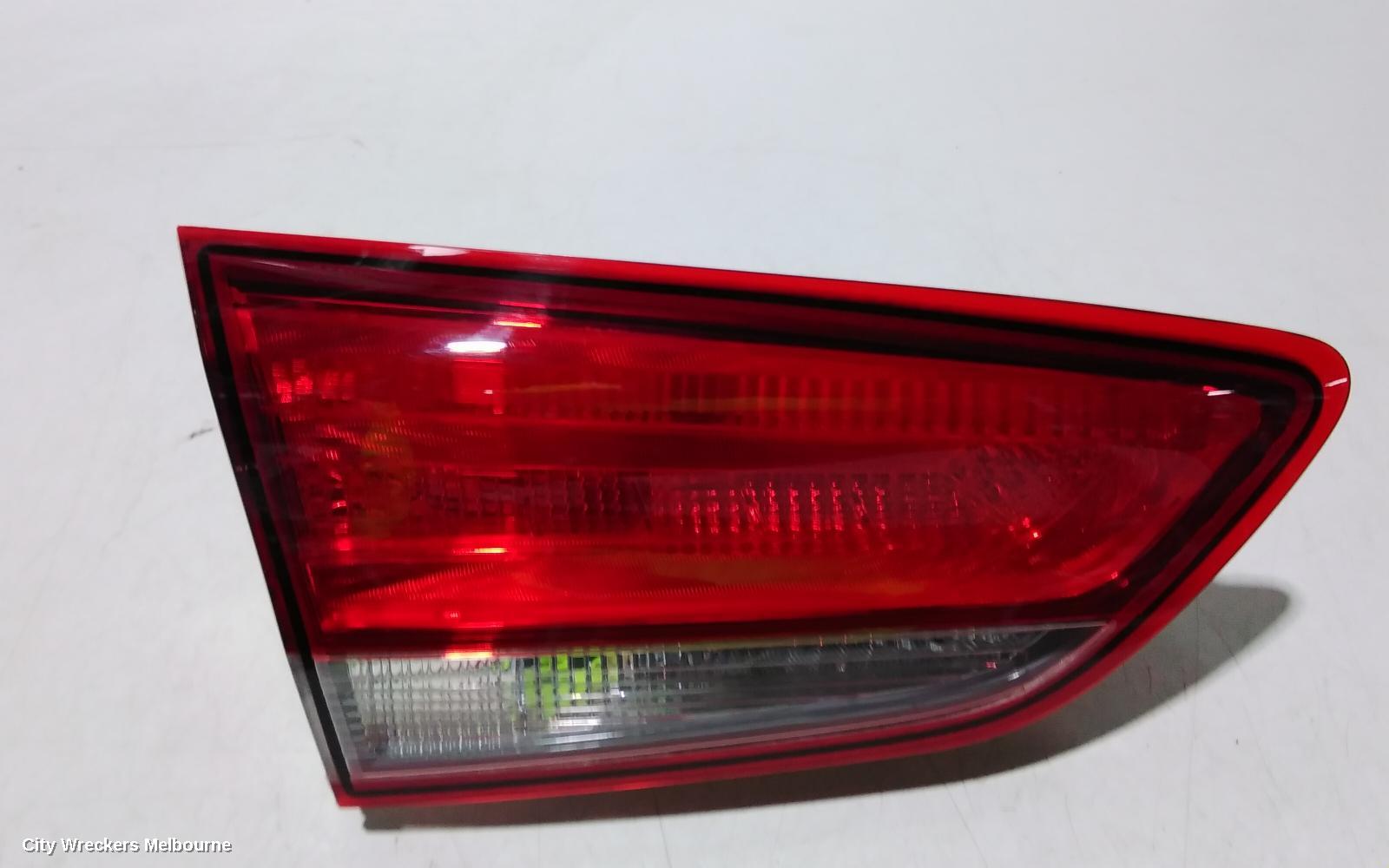 HYUNDAI I30 REAR GARNISH, TAILGATE LAMP (RH SIDE), STANDARD, NON LED TYPE, PD, 03/2017 ONWARDS