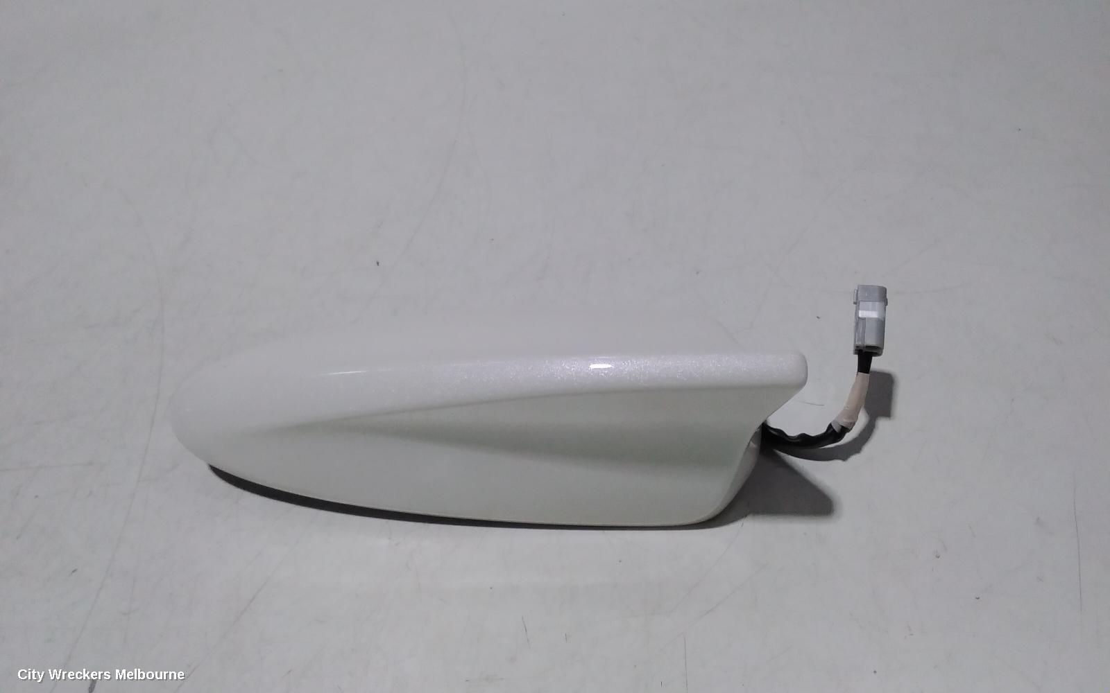MAZDA CX3 ANTENNA, DK, 03/2015 ONWARDS