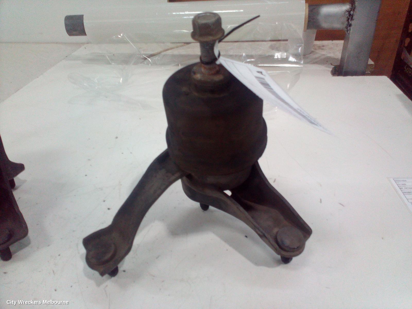 TOYOTA CAMRY MOUNT, XV50, 05/2015 - 10/2017