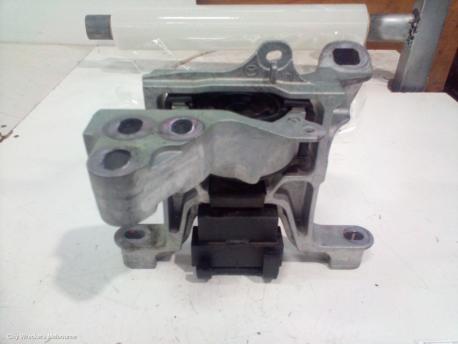 MAZDA CX3 MOUNT, DK, 03/2015 ONWARDS
