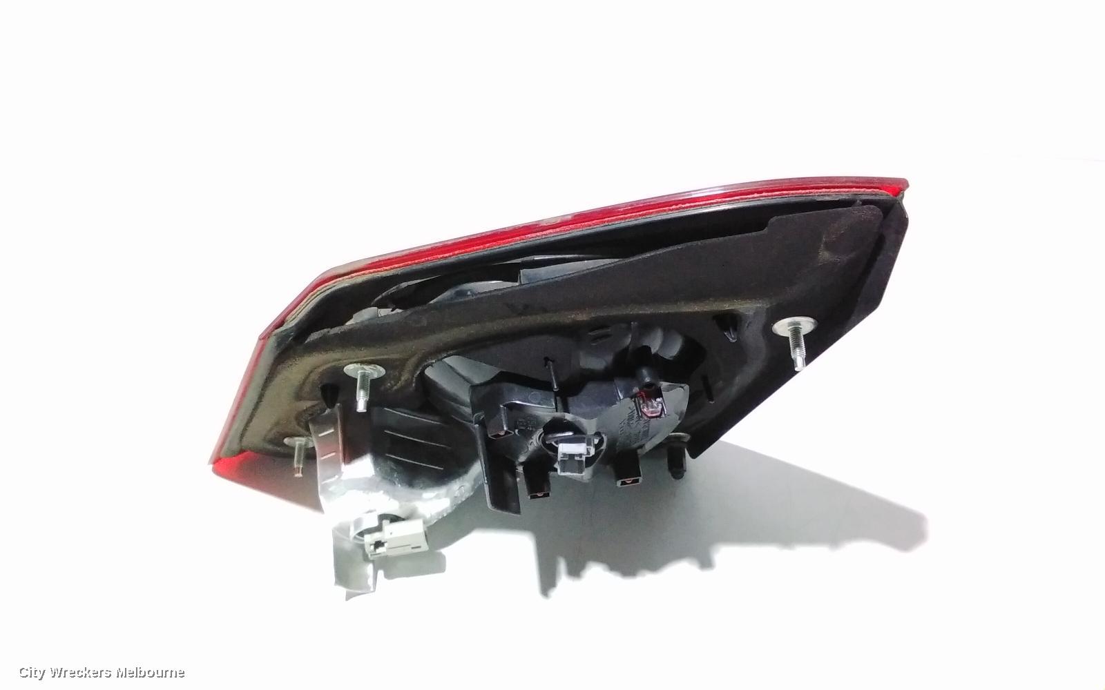HONDA CIVIC REAR GARNISH, BOOTLID LAMP (LH SIDE), 8TH GEN, 01/2009 - 12/2011