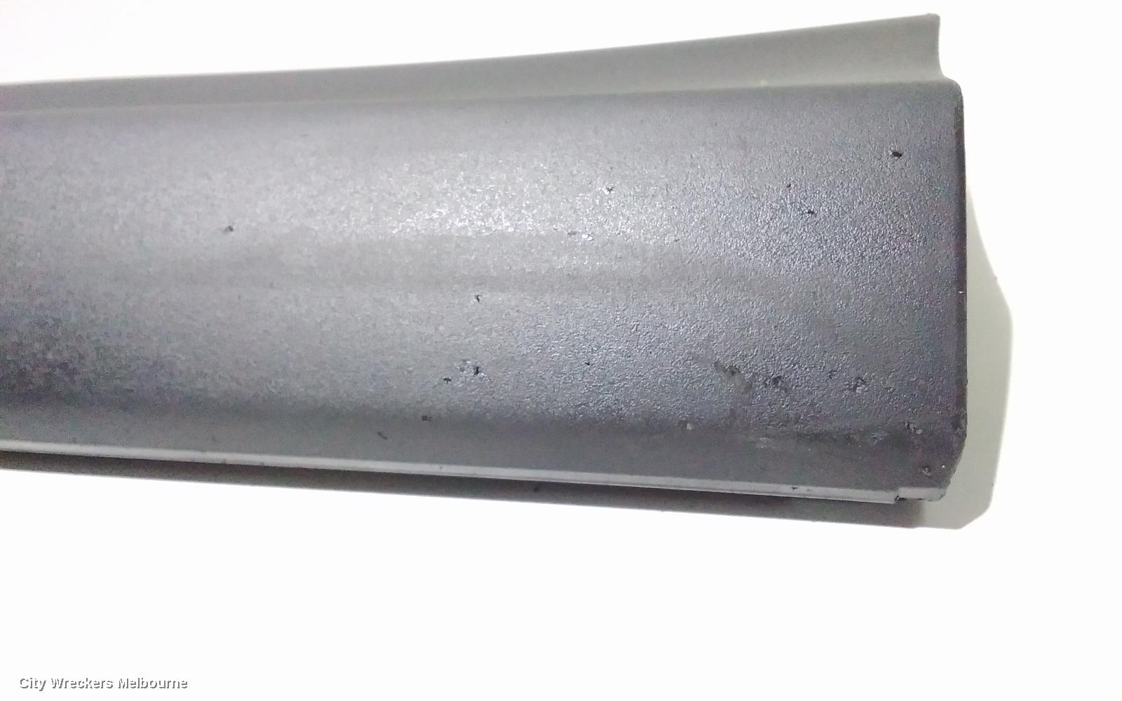 TOYOTA RAV4 DOOR MOULD, RHF LOWER DOOR MOULD: 96185, XA40, 12/2012 - 12/2018