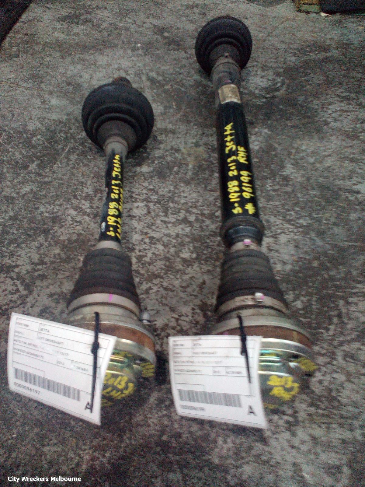 VOLKSWAGEN JETTA RIGHT DRIVESHAFT, AUTO T/M, PETROL, 1.4, 1B, 02/2011 - 12/2017