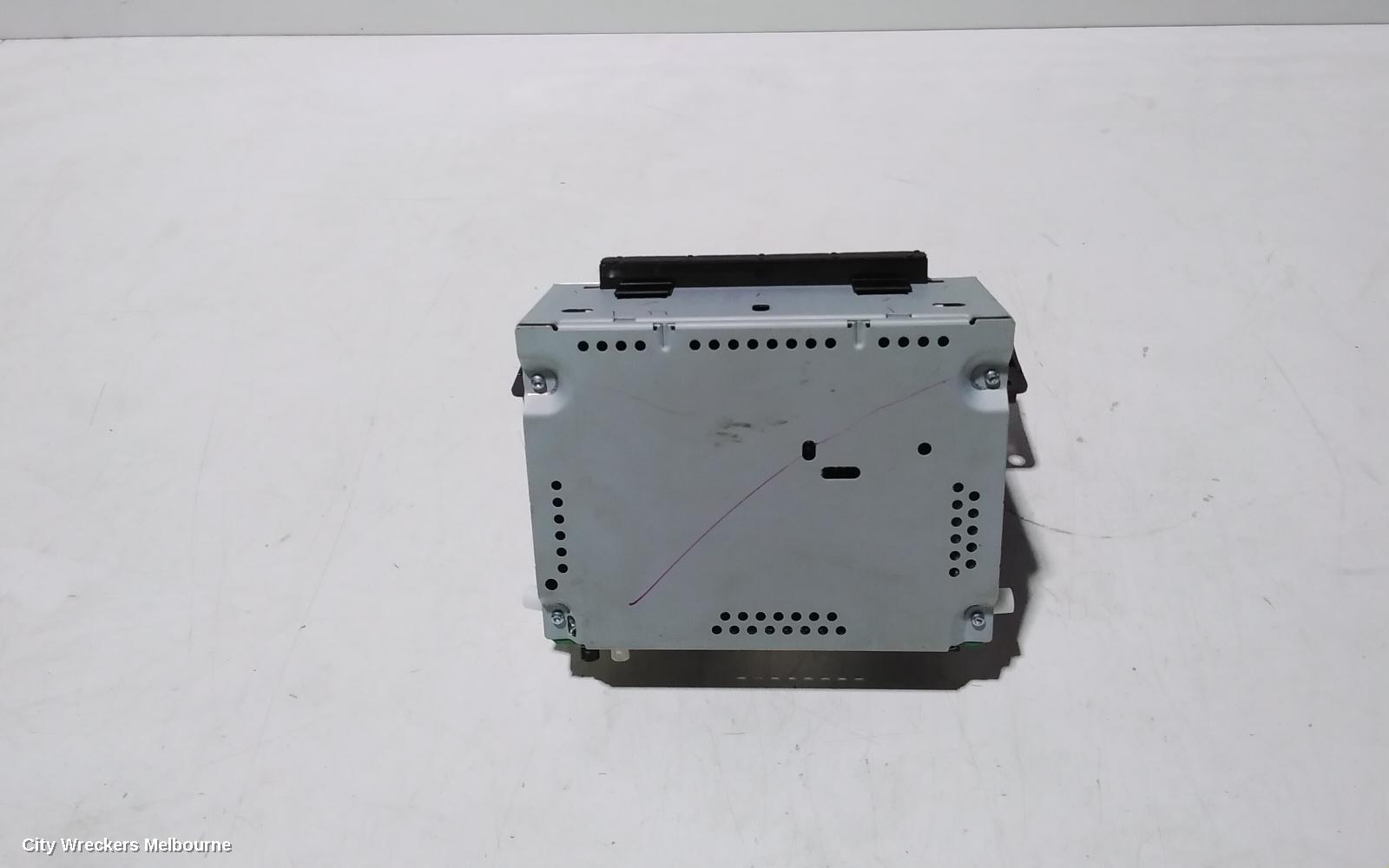 FORD FOCUS RADIO/CD/DVD/SAT/TV, DISPLAY UNIT, 5IN, W/ SAT NAV TYPE, LW, 10/2011 - 08/2015