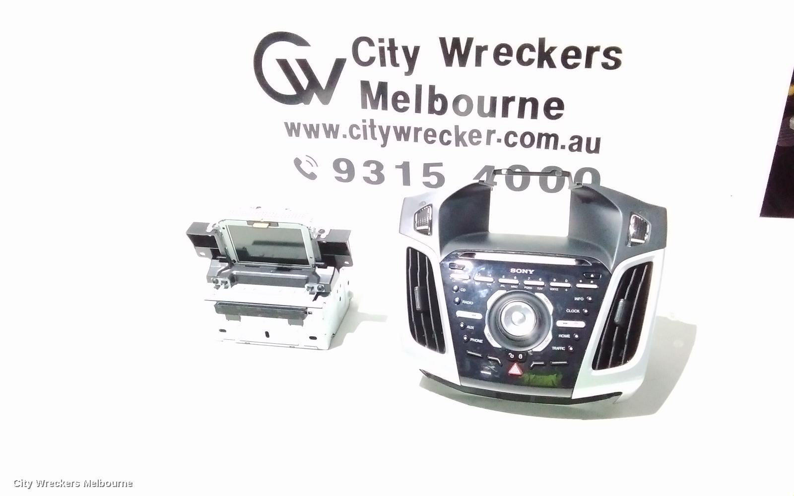FORD FOCUS RADIO/CD/DVD/SAT/TV, DISPLAY UNIT, 5IN, W/ SAT NAV TYPE, LW, 10/2011 - 08/2015