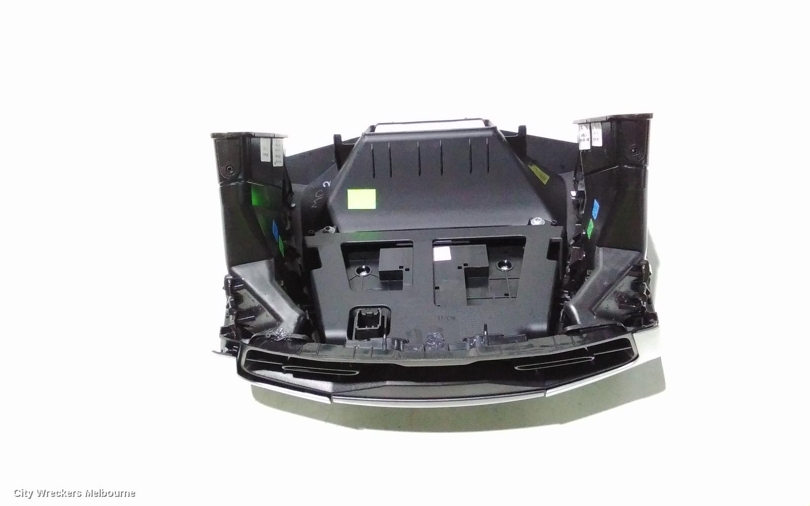 FORD FOCUS RADIO/CD/DVD/SAT/TV, DISPLAY UNIT, 5IN, W/ SAT NAV TYPE, LW, 10/2011 - 08/2015