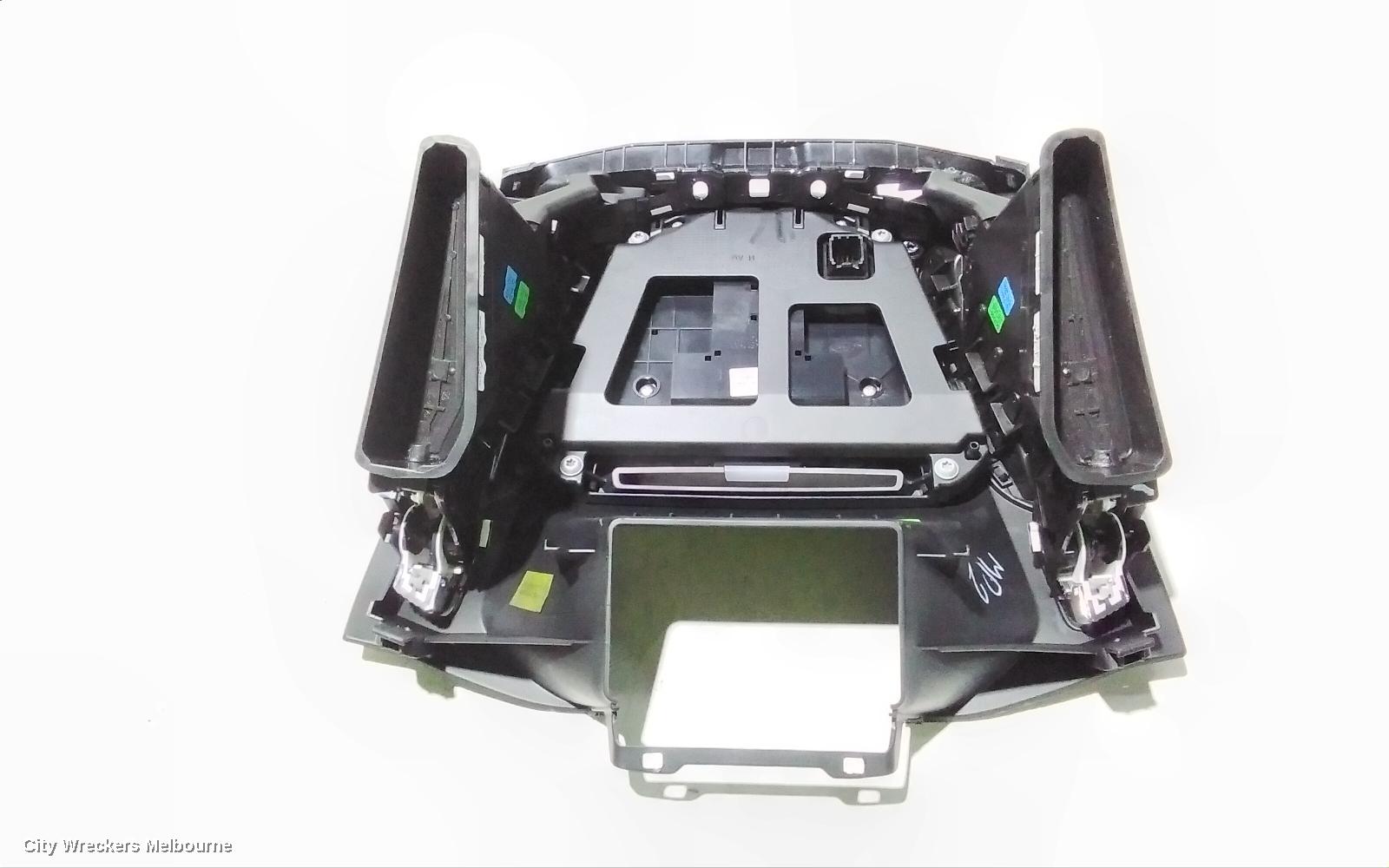 FORD FOCUS RADIO/CD/DVD/SAT/TV, DISPLAY UNIT, 5IN, W/ SAT NAV TYPE, LW, 10/2011 - 08/2015