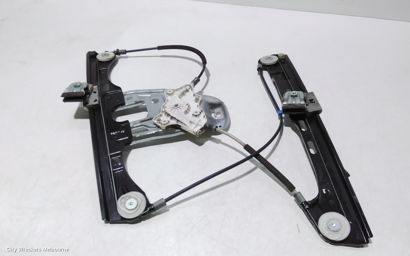 MERCEDES C CLASS RIGHT FRONT WINDOW REG/MOTOR, W203/S203, CLAMP TYPE, VIN WDC..., 11/2000 - 06/2007