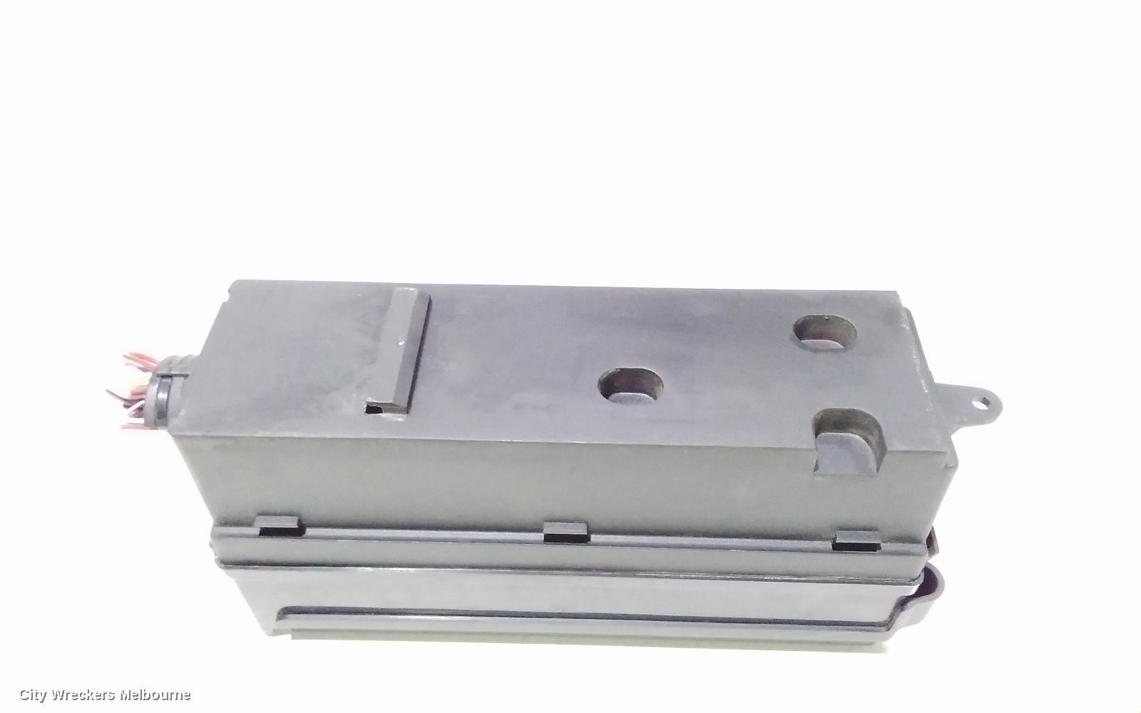 LAND ROVER RANGEROVER SPORT FUSE BOX, ENGINE BAY, L320, DIESEL, 08/2005 - 12/2013