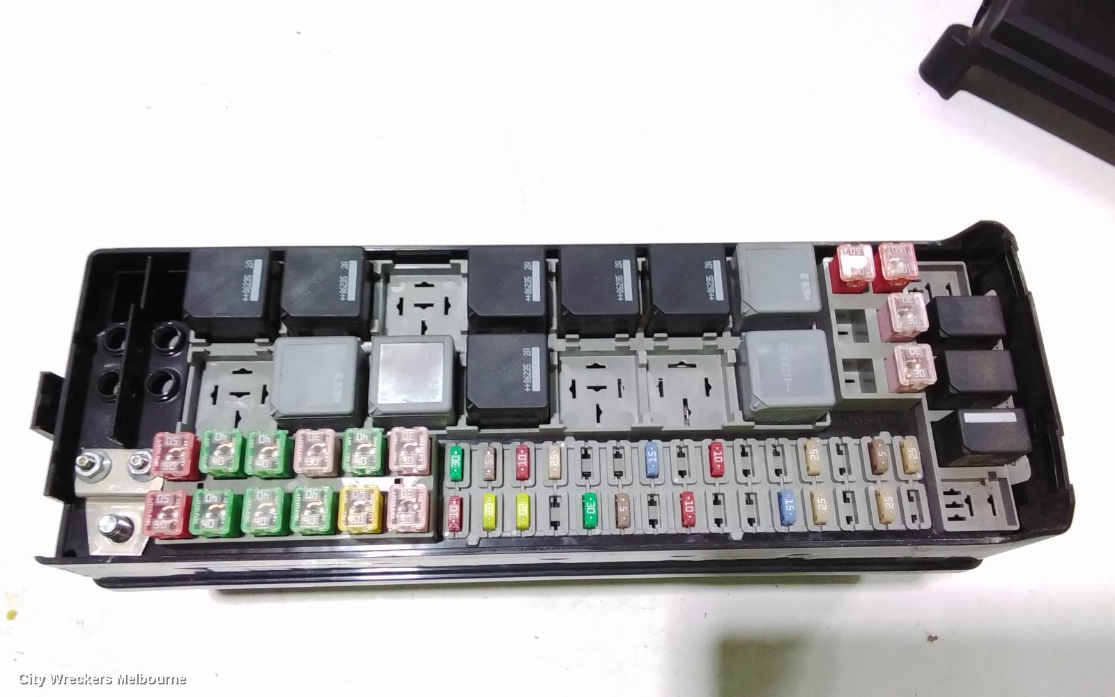 LAND ROVER RANGEROVER SPORT FUSE BOX, ENGINE BAY, L320, DIESEL, 08/2005 - 12/2013