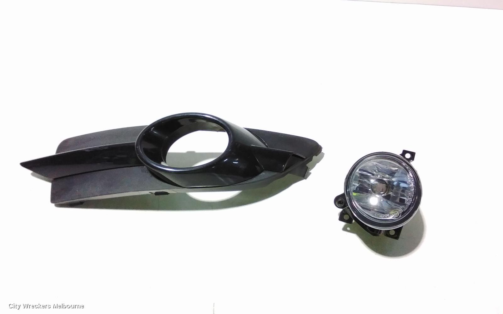 VOLKSWAGEN EOS RIGHT INDICATOR/FOG/SIDE, BUMPER FOGLAMP, 1F, 02/2007 - 04/2011
