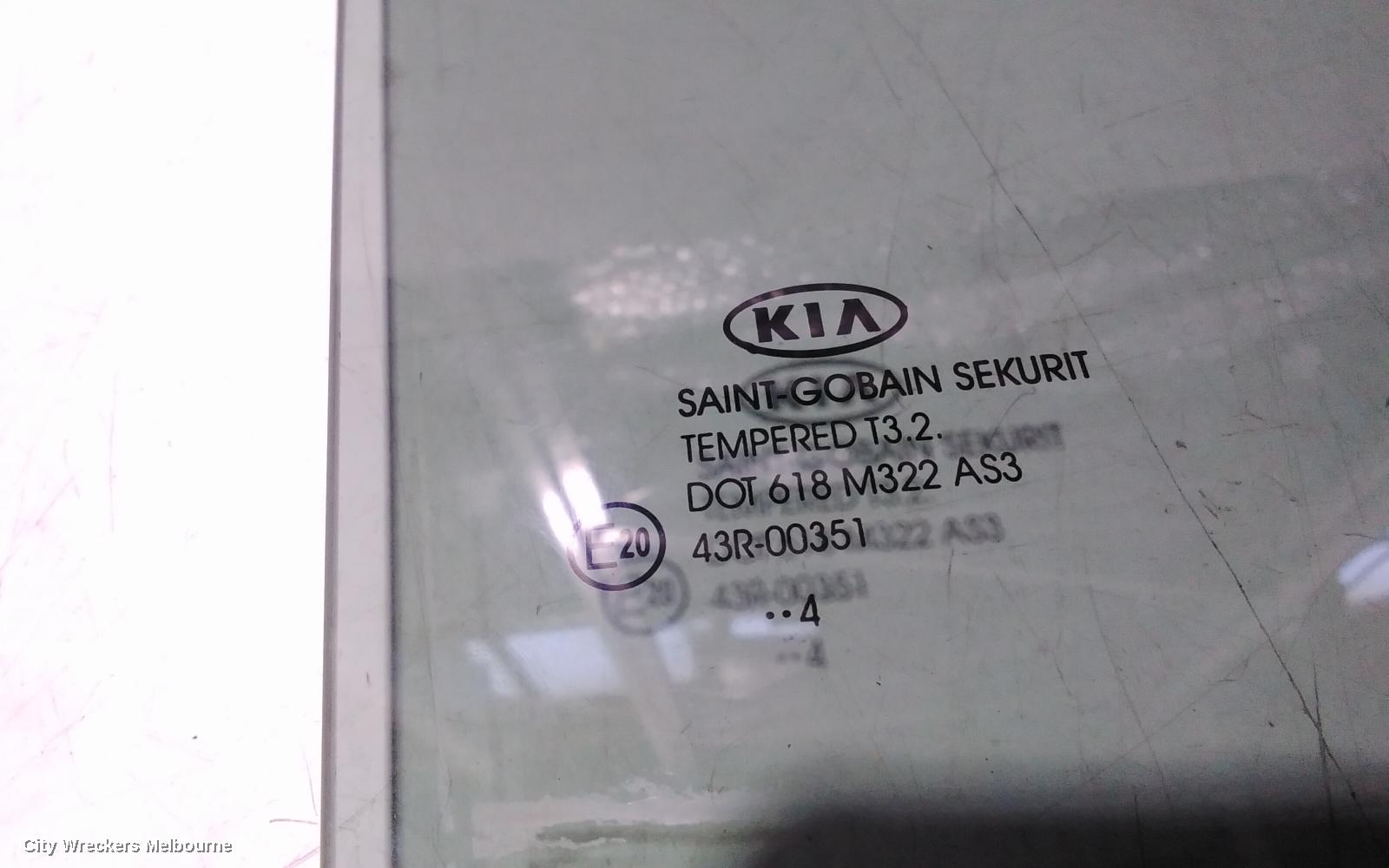 KIA SPORTAGE RIGHT REAR DOOR WINDOW, SL, 05/2010 - 10/2015