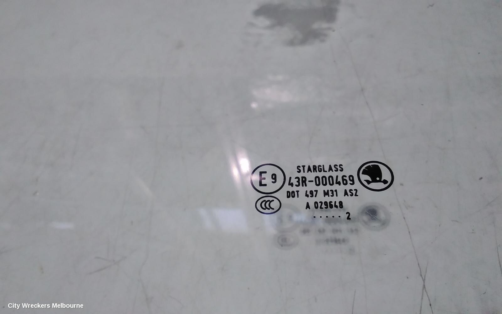 SKODA OCTAVIA RIGHT FRONT DOOR WINDOW, 1Z, 01/2004 - 10/2013