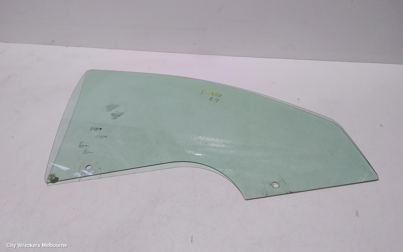 SKODA OCTAVIA RIGHT FRONT DOOR WINDOW, 1Z, 01/2004 - 10/2013