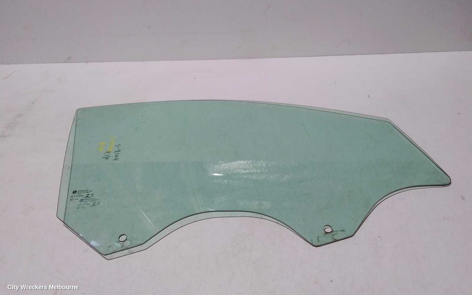 HOLDEN EQUINOX RIGHT FRONT DOOR WINDOW, EQ, 09/2017 - 12/2020